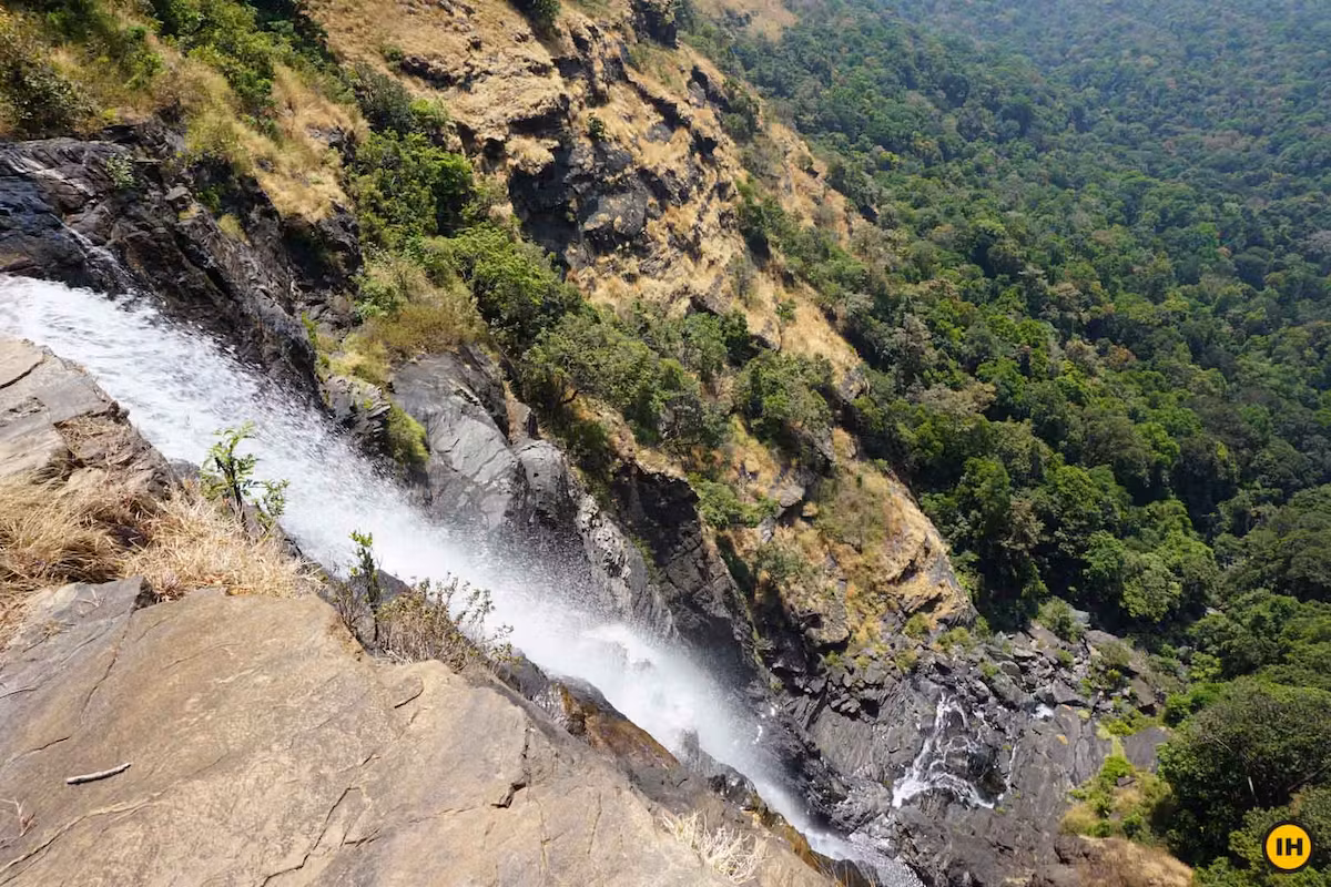 Group trip to BANDAJE