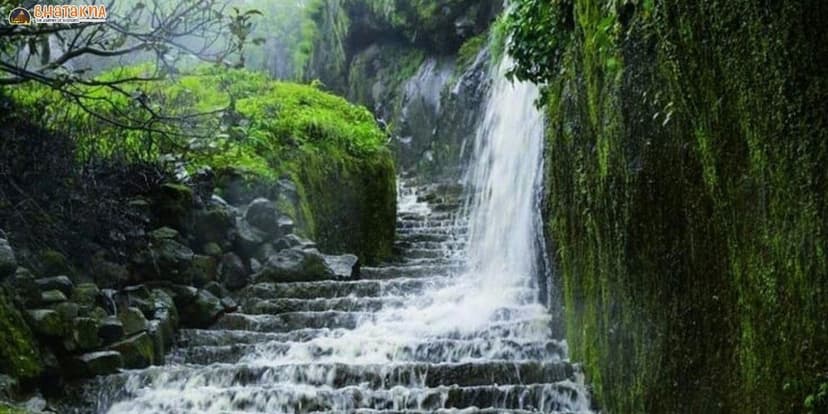 Visapur Monsoon Trek Pune 2025 poster