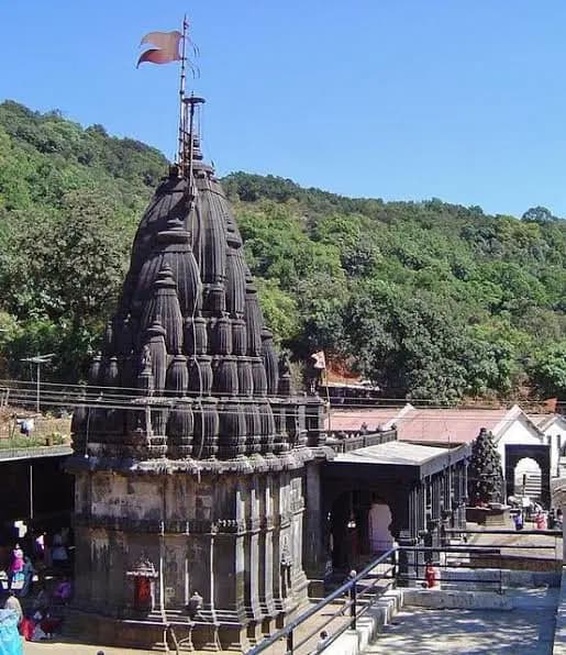 Group trip to Maharashtra